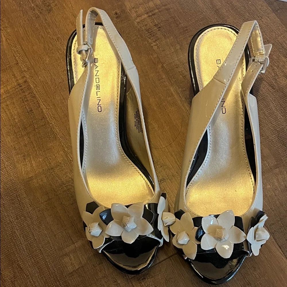 Bandolino Beige and Black Floral Heels - Picture 10 of 12